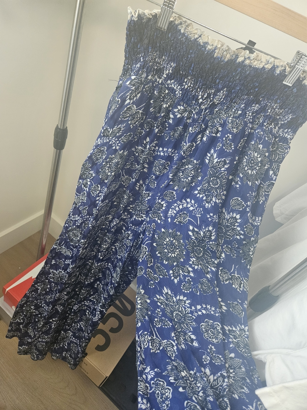 Womens Guess Navy, White Floral Renata Printed Palazzo Pants